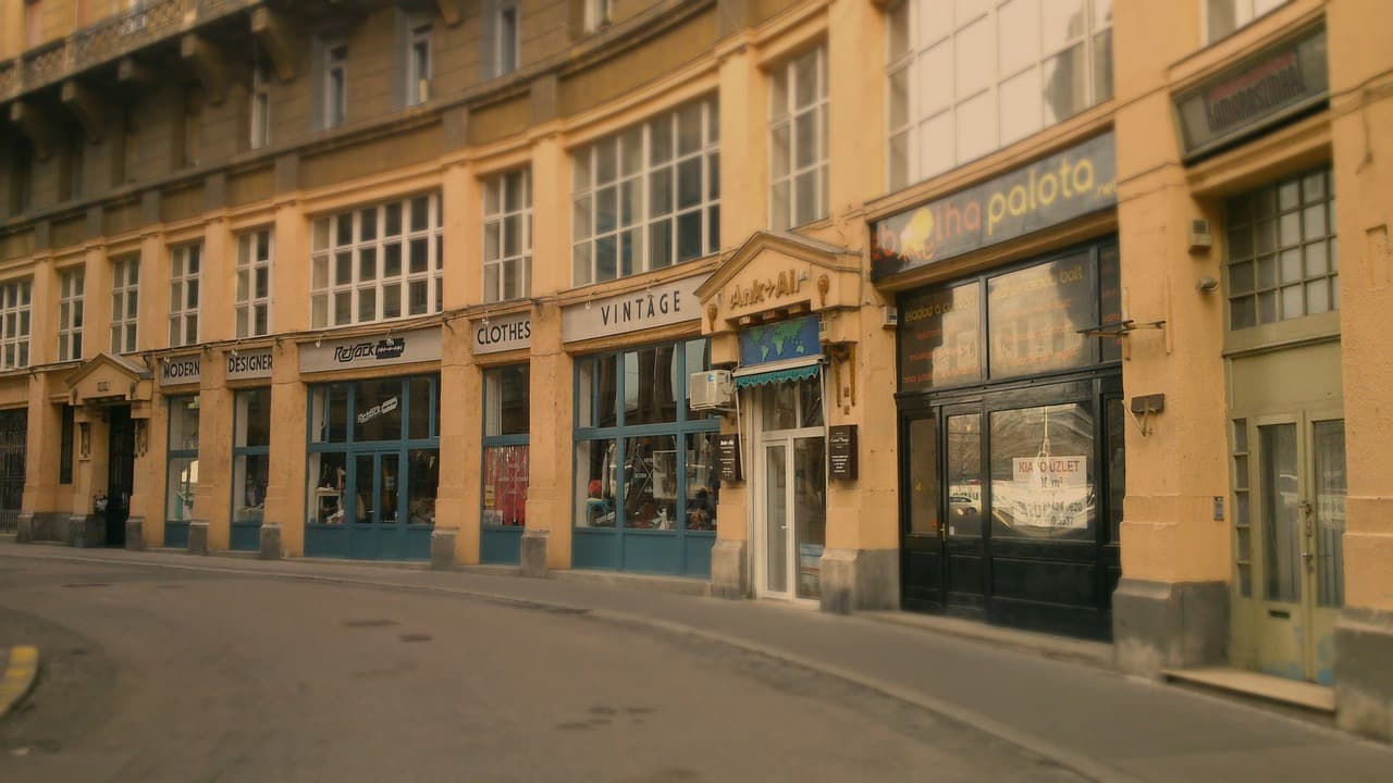 Anker Solix F2000 Deal: 2kWh Portable Power, Real Value, Missing Specs